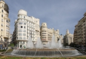 3200m² bâtiment pour vente à Valence, dans le quartier de El llano del Remedio, Calle Cirilo Amorós photo