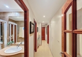 617m² bâtiment pour vente à Salt, Travessia del Coll photo