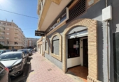 Local comercial en venta con 159m² en Torrevieja, Calle Maestro Francisco Casanovas foto