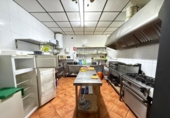 Local comercial en venta con 159m² en Torrevieja, Calle Maestro Francisco Casanovas foto