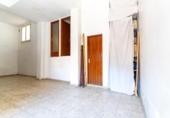Local comercial en venta con 88m² en Olesa de Montserrat, Carrer República Argentina foto
