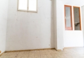 Local comercial en venta con 88m² en Olesa de Montserrat, Carrer República Argentina foto
