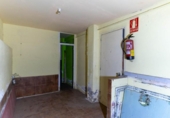 Local comercial en venta con 140m² en Olesa de Montserrat, Carrer Les Planes foto