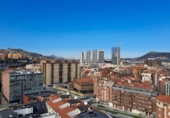 123m² bureau pour vente à Bilbao, photo