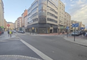 Local comercial en venta con 490m² en Ponferrada, Calle Alcón foto