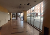Local comercial en venta con 490m² en Ponferrada, Calle Alcón foto