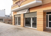 103m² locaux commerciaux pour vente à Deltèbre, photo