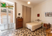 500m² building for sale in Granada, in the area of Magdalena Neighborhood, Calle Párraga photo