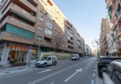 27m² commercial premises for sale in Granada, Calle Séneca photo