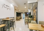 135m² cafeteria for sale in Granada, Calle Recogidas photo