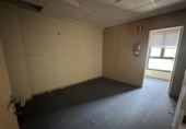 340m² offices for rent in Logroño photo