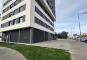 Local comercial en alquiler con 155m² en Logroño foto