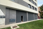 Local comercial en alquiler con 155m² en Logroño foto