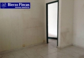 Local comercial en venta con 120m² en Ponferrada, Calle Batalla del Salado foto