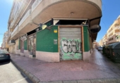 214m² commercial premises for sale in Torrevieja, Calle Pedro Lorca photo