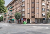 Local comercial
en venda
amb 46m² a Granada, a la zona de Barri de Sant Antón, Calle de los Juncos foto