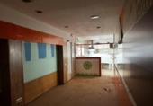 70m² commercial premises for sale in Alacuás, Calle Ausiás March photo
