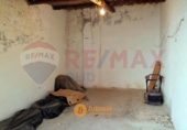 70m² commercial premises for sale in Valladolid, in the area of Las Flores, Calle Rosa photo