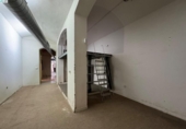 100m² locaux commerciaux pour vente à Barcelone, dans le quartier de le Raval, Carrer Nou de Dulce photo