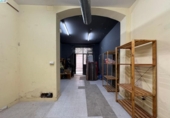 100m² locaux commerciaux pour vente à Barcelone, dans le quartier de le Raval, Carrer Nou de Dulce photo