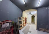 100m² locaux commerciaux pour vente à Barcelone, dans le quartier de le Raval, Carrer Nou de Dulce photo