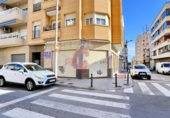 Local comercial
en venda
amb 120m² a Guardamar del Segura, Calle Molivent foto