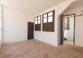 500m² bâtiment pour vente à Grenade, photo
