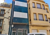 Local comercial en venta con 84m² en Benicarló, Calle Cabanes foto