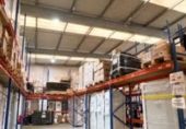 Nave Industrial en alquiler con 930m² en Valencina de la Concepción foto