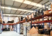 Nave Industrial en alquiler con 930m² en Valencina de la Concepción foto
