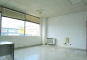 134m² bureau pour vente à Collado Villalba, Calle Escofina photo