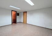 Local comercial en venta con 160m² en Elche foto