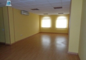 100m² office for sale in Cáceres, in the area of Cabezarrubia, Calle Londres photo