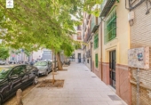 Edificio en venta con 176m² en Granada, en la zona de Barrio de San Jerónimo, Calle Trabuco foto