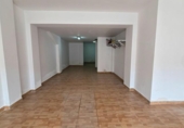 86m² commercial premises for sale in Caldes de Montbui, Carrer Estació photo