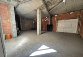 Local comercial en venta con 200m² en La Roda, Calle Doña Jimena foto