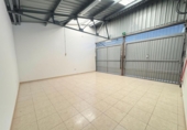 Local comercial en venta con 200m² en La Roda, Calle Doña Jimena foto