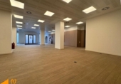 Local comercial en venta con 294m² en Burgos, en la zona de Gamonal, Avenida de los Derechos Humanos foto