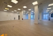 Local comercial en venta con 294m² en Burgos, en la zona de Gamonal, Avenida de los Derechos Humanos foto