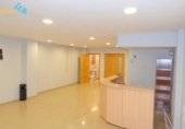 Taller en venta con 320m² en Badajoz, en la zona de San Roque, Avenida de Carolina Coronado foto