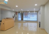Taller en venta con 320m² en Badajoz, en la zona de San Roque, Avenida de Carolina Coronado foto