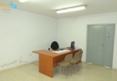 Taller en venta con 320m² en Badajoz, en la zona de San Roque, Avenida de Carolina Coronado foto