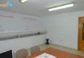 Taller en venta con 320m² en Badajoz, en la zona de San Roque, Avenida de Carolina Coronado foto
