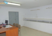Taller en venta con 320m² en Badajoz, en la zona de San Roque, Avenida de Carolina Coronado foto