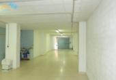 Taller en venta con 320m² en Badajoz, en la zona de San Roque, Avenida de Carolina Coronado foto
