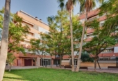 Local comercial en venta con 180m² en Vilanova i la Geltrú, en la zona de Masia Nova, Rambla de Josep Antoni Vidal foto