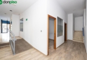240m² commercial premises for sale in Granada, photo