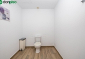 240m² commercial premises for sale in Granada, photo