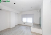 240m² commercial premises for sale in Granada, photo