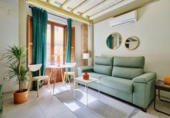 Edificio en venta con 186m² en Granada, en la zona de Barrio de San Jerónimo, Placeta Radio Granada foto